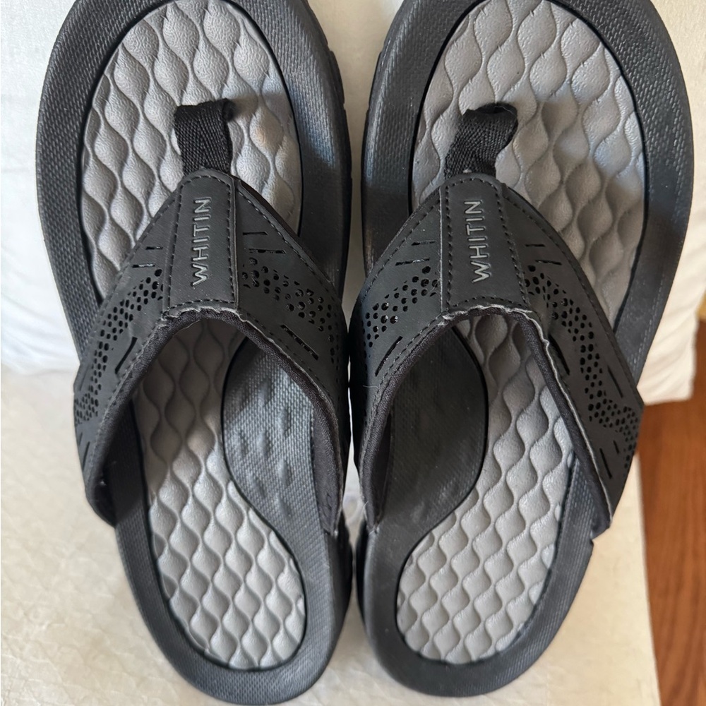 Men’s WHITIN Dual-Tone Sandals. Size 11. Excellent condition like new…
